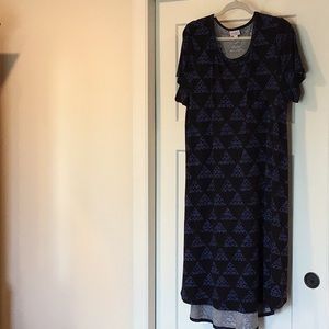 Carly Dress black background with triangle design